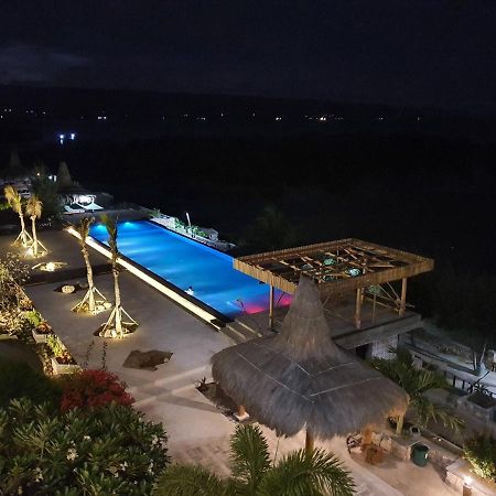 Padadita Beach Hotel Waingapu Exterior foto