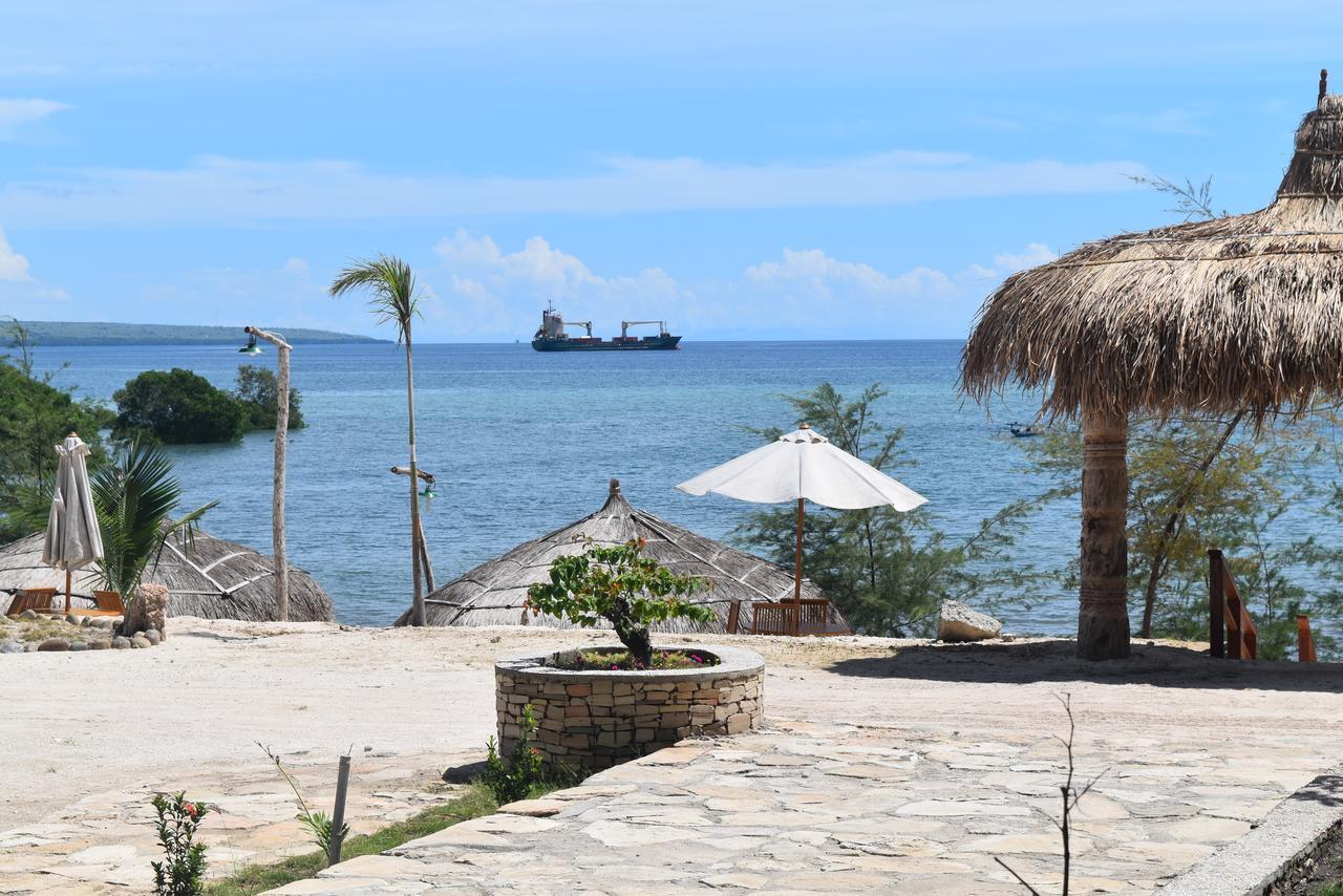 Padadita Beach Hotel Waingapu Exterior foto