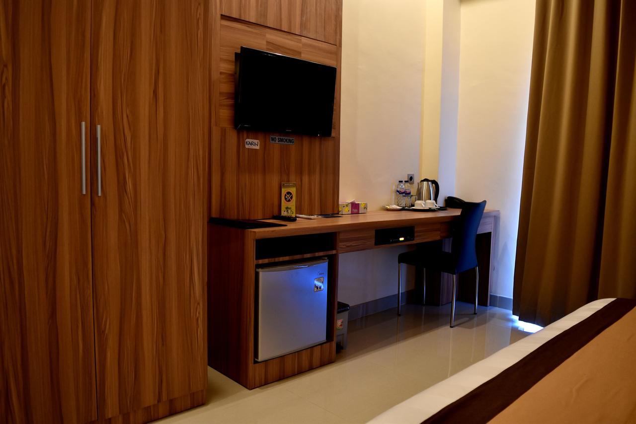 Padadita Beach Hotel Waingapu Exterior foto