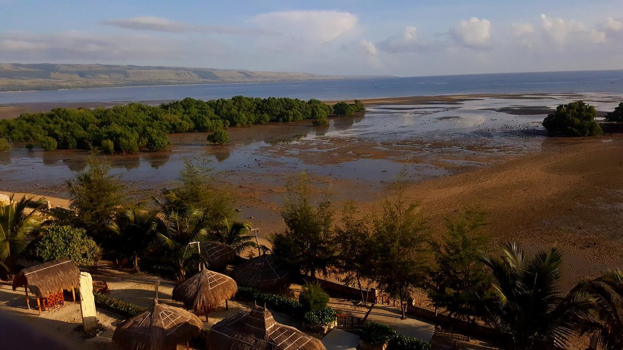 Padadita Beach Hotel Waingapu Exterior foto